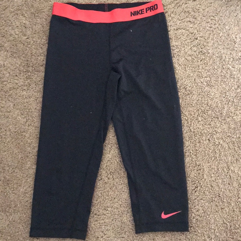 Nike dri fit crop pants